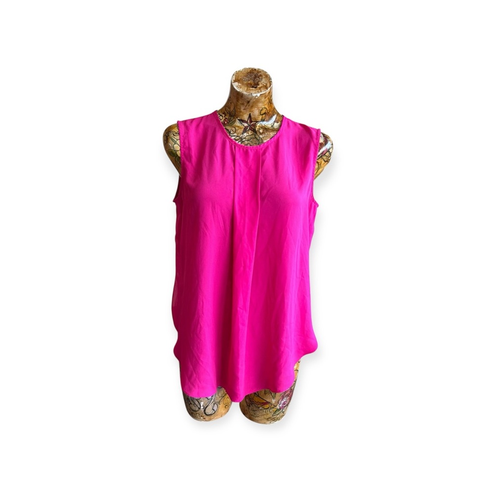 Vince Camuto top blouse fushia sleeveless medium Some fraying inside